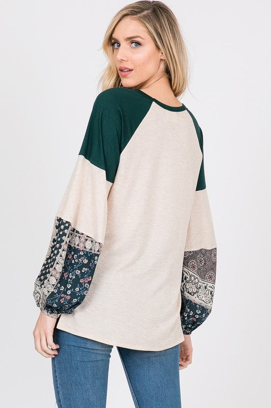 DOORBUSTER: Color-blocked Side Slit Balloon Long Sleeve Top