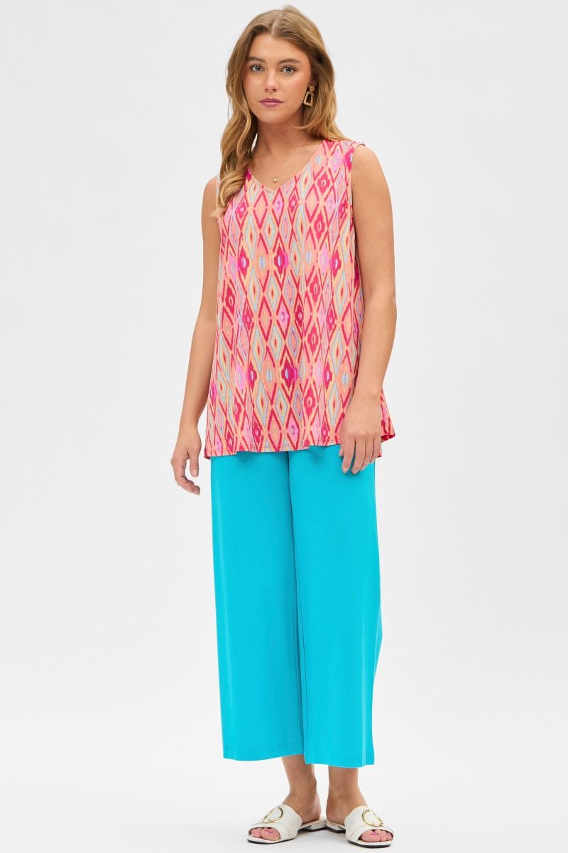 Dear Scarlett: Ivy Geometric V-Neck Top