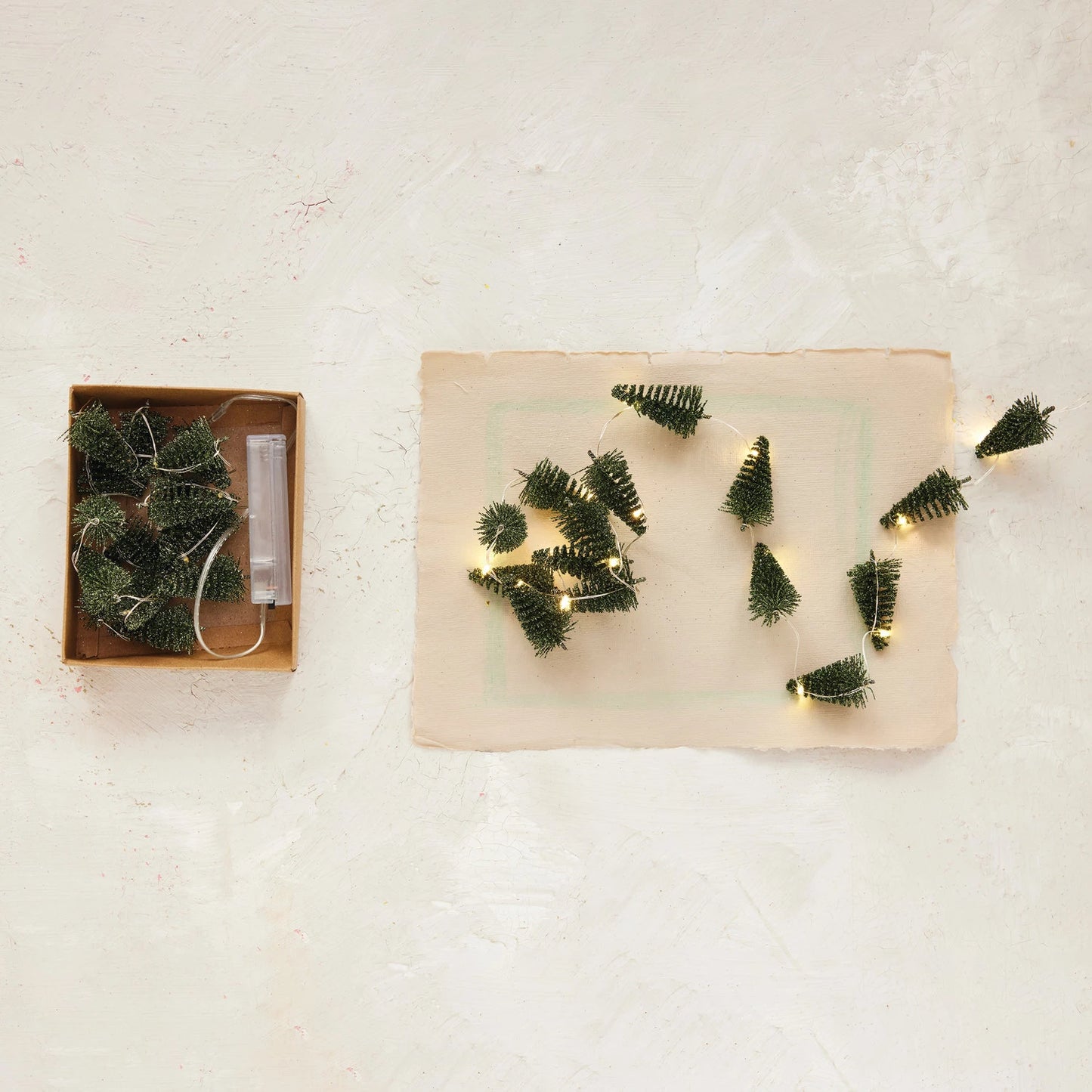 Plastic Bottle Brush LED Tree Light String with 15 Lights