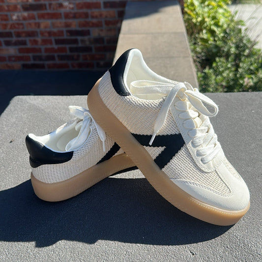 Axel Black & White Sneaker