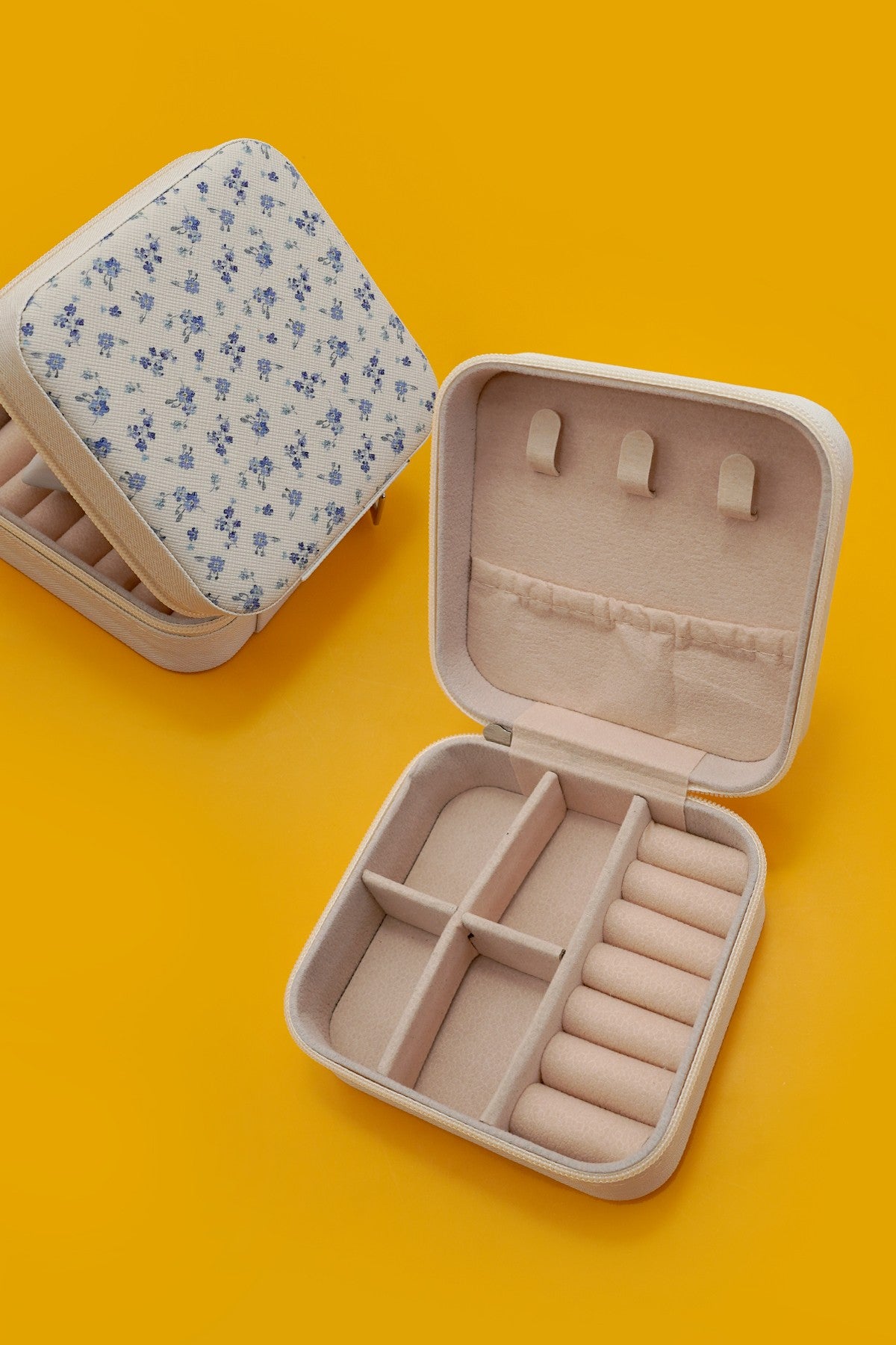 `Jewelry Organizer Travel Box Case