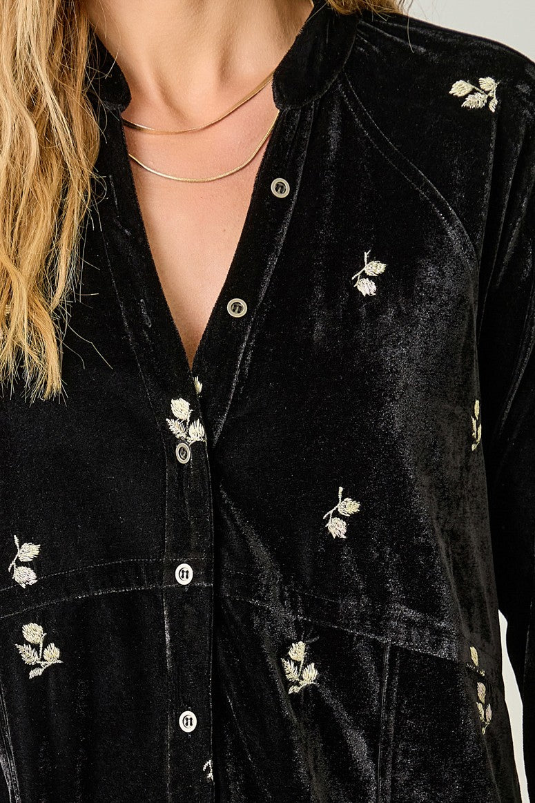 DOORBUSTER: Holiday Embroidery Velvet Shirt