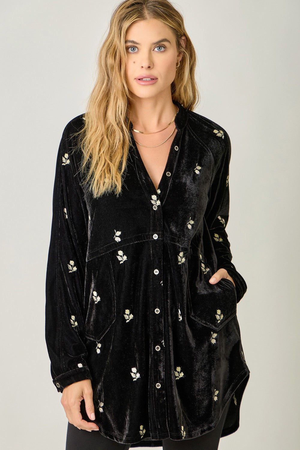 DOORBUSTER: Holiday Embroidery Velvet Shirt