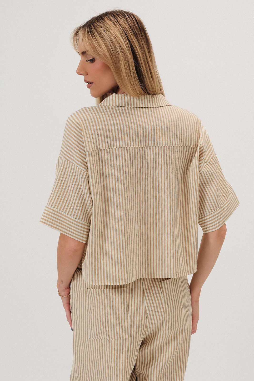 Linen Collared Split Neck Top