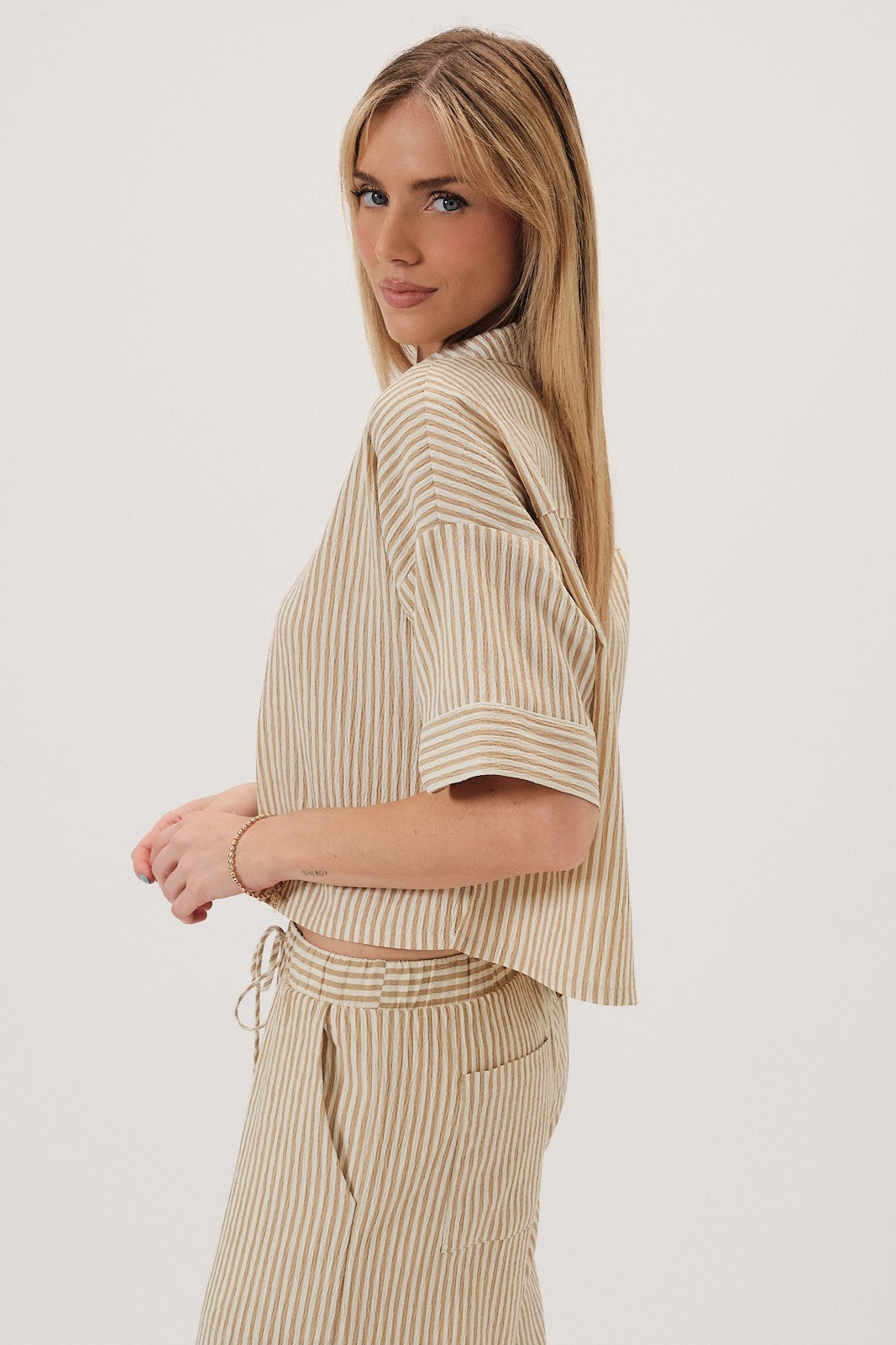 Linen Collared Split Neck Top