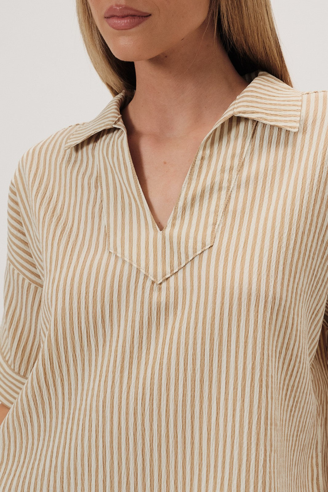 Linen Collared Split Neck Top
