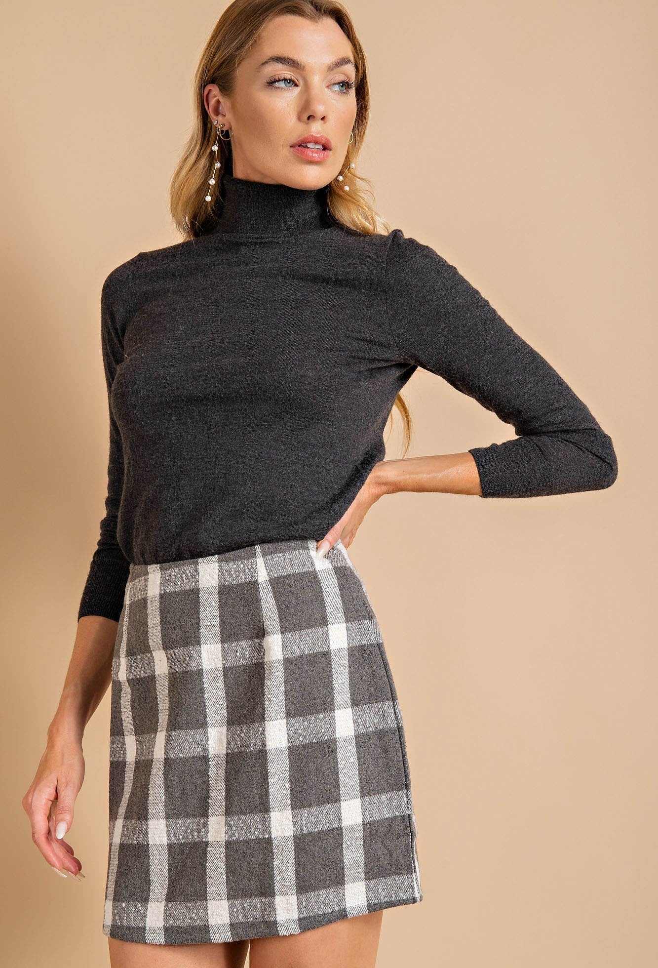 Grey plaid outlet skirt outfit