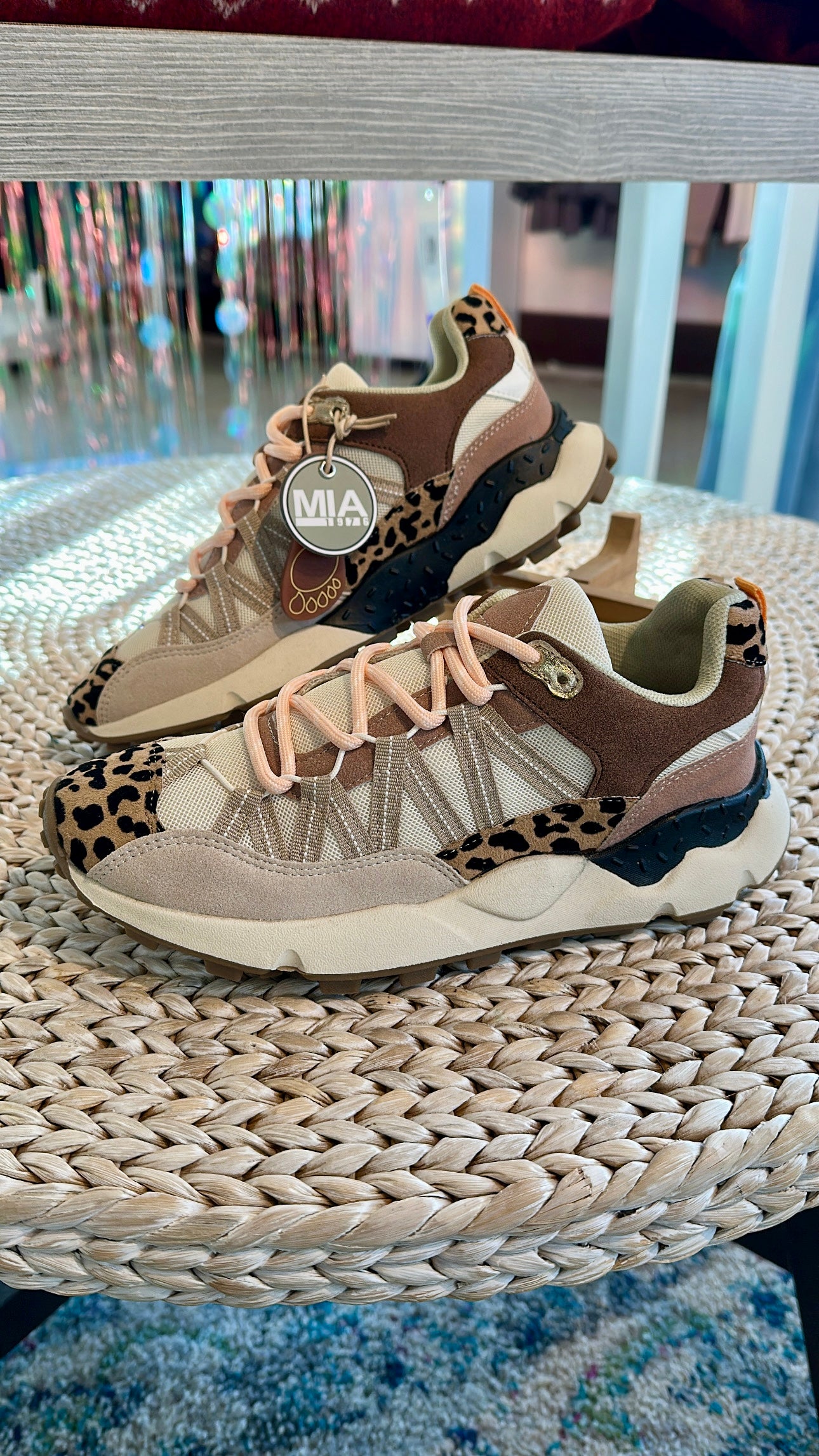 MIA Nile Sneaker