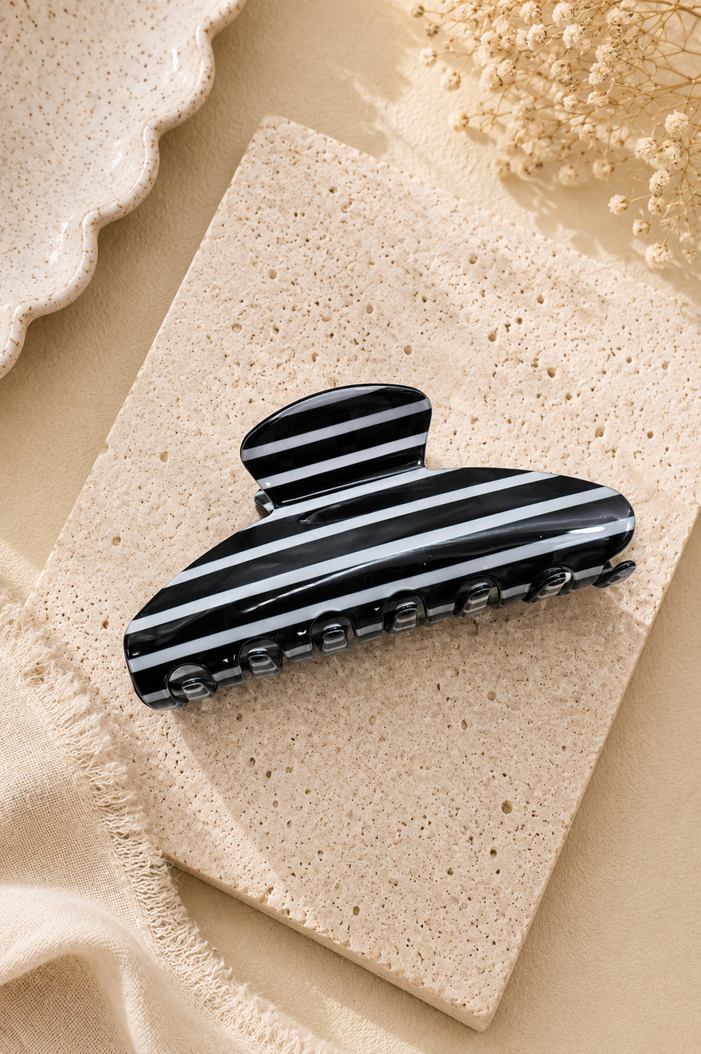 Jumbo Pattern Hair Claw Clip