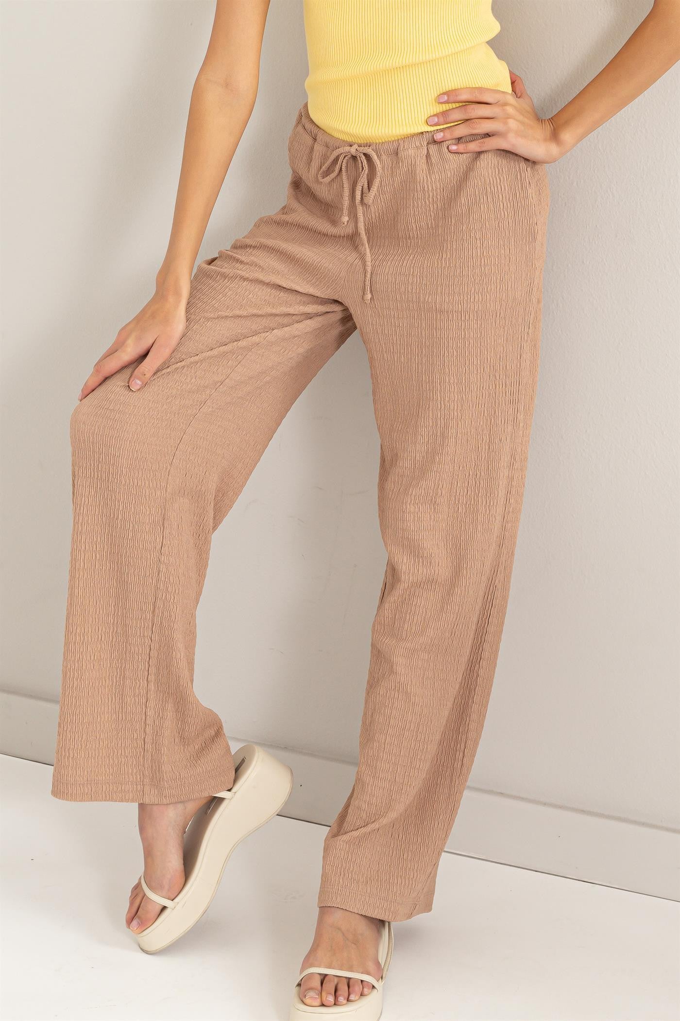 Alo Yoga  Cargo Venture Pants in Toffee Brown, Size: Small