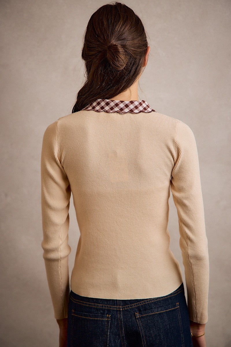 Scallop Collar Checkered Knit Top