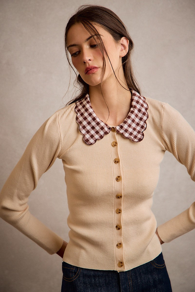 Scallop Collar Checkered Knit Top