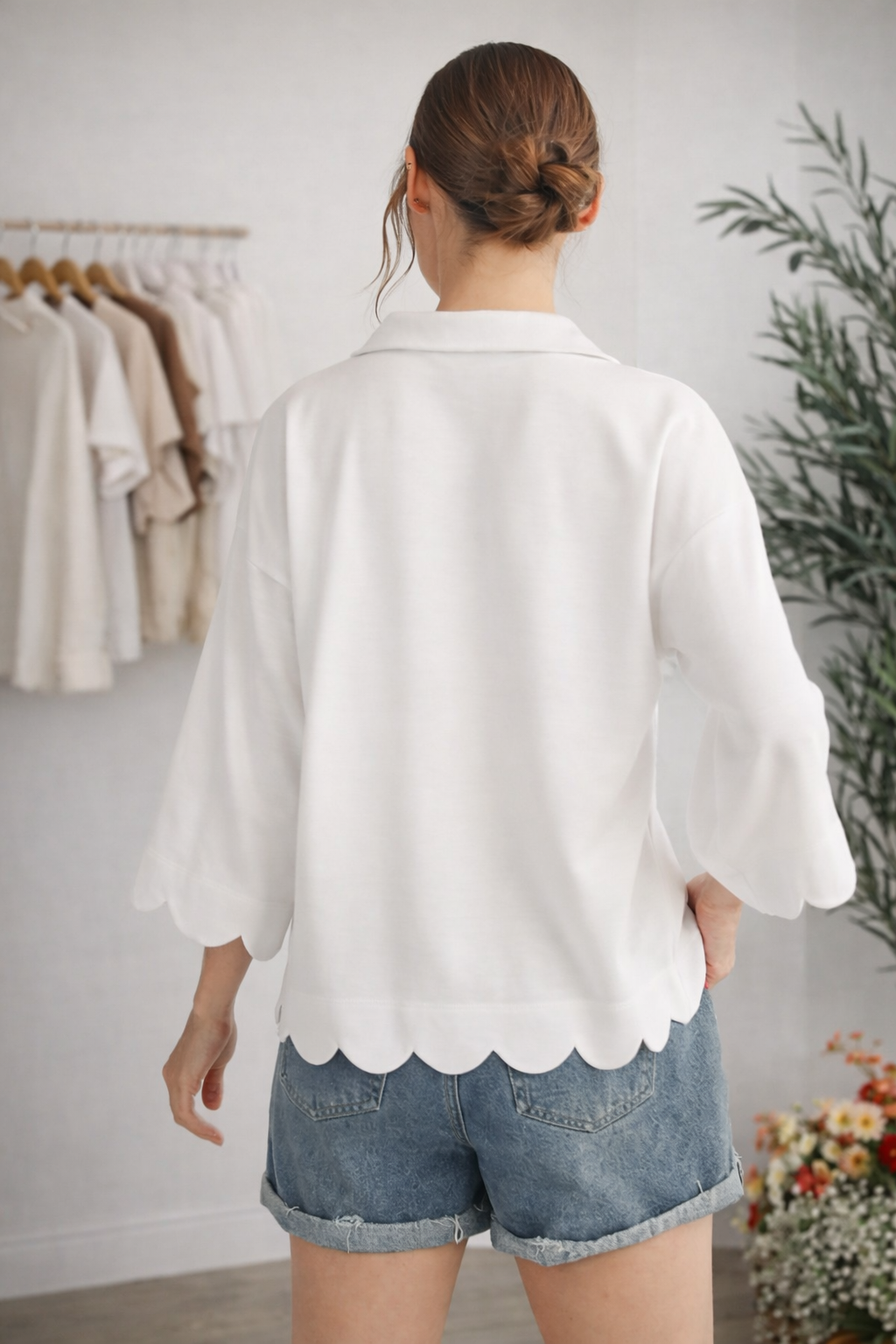 Scallop Edge Collared V-Neck Top