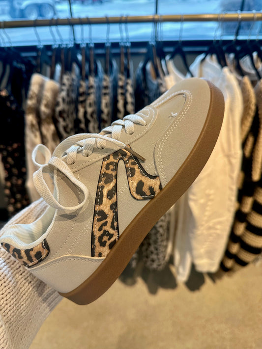 Retro Leopard Print Sneaker