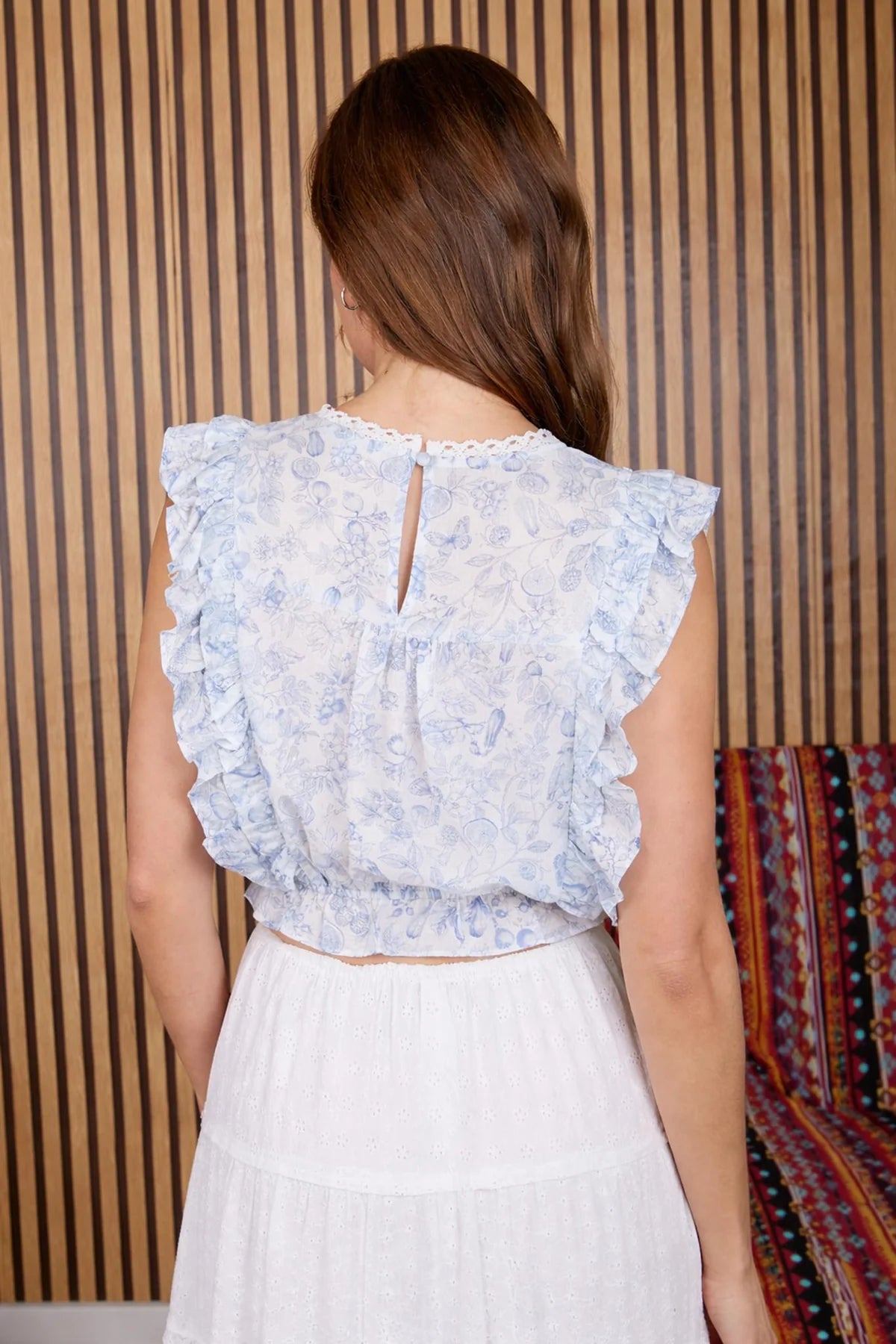 Floral Lace Pintuck Sleeveless Top