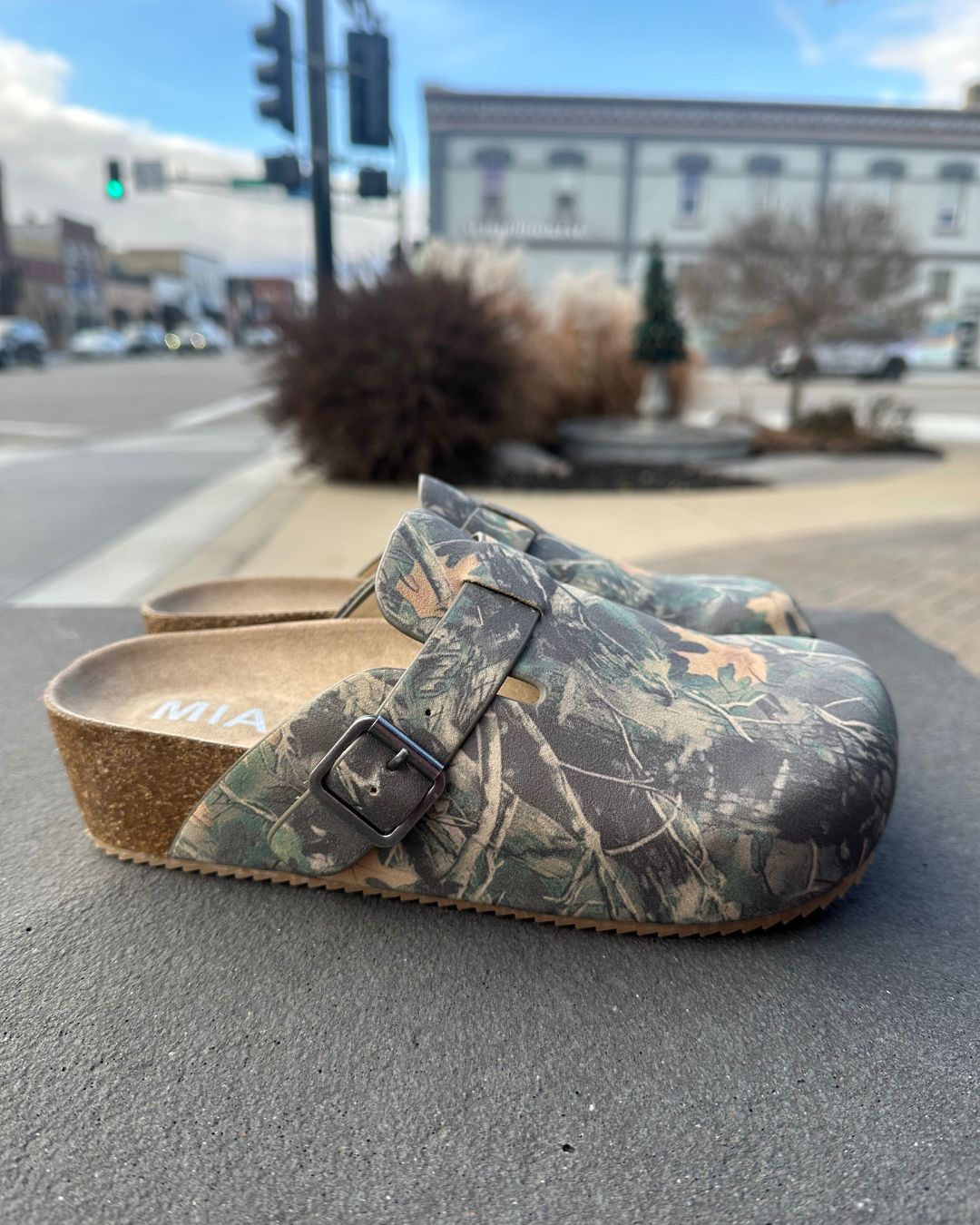 MIA QWEST Camo Mule