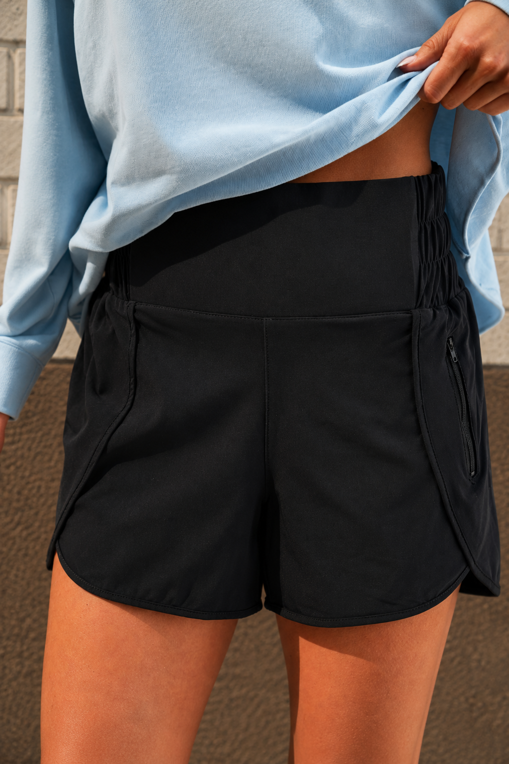 Contour Scallop Active Shorts